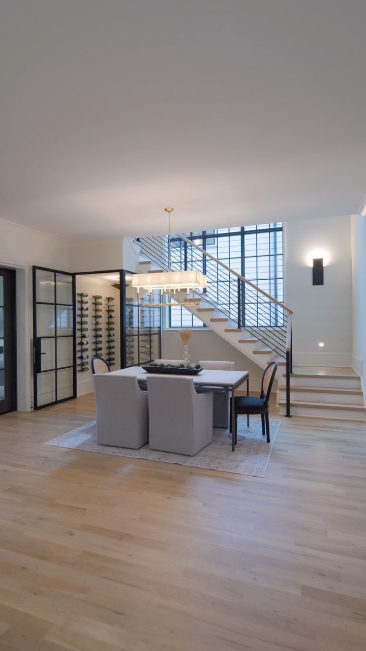 Maximize your space with this stunning dining room featuring a wine room! Perfect for storing and showcasing your favorite collection 🍷
•
•
Use the Link in our bio to check out our Home Design Blog for more details 📲#pikeproperties
🎥 @skyvisionsusa