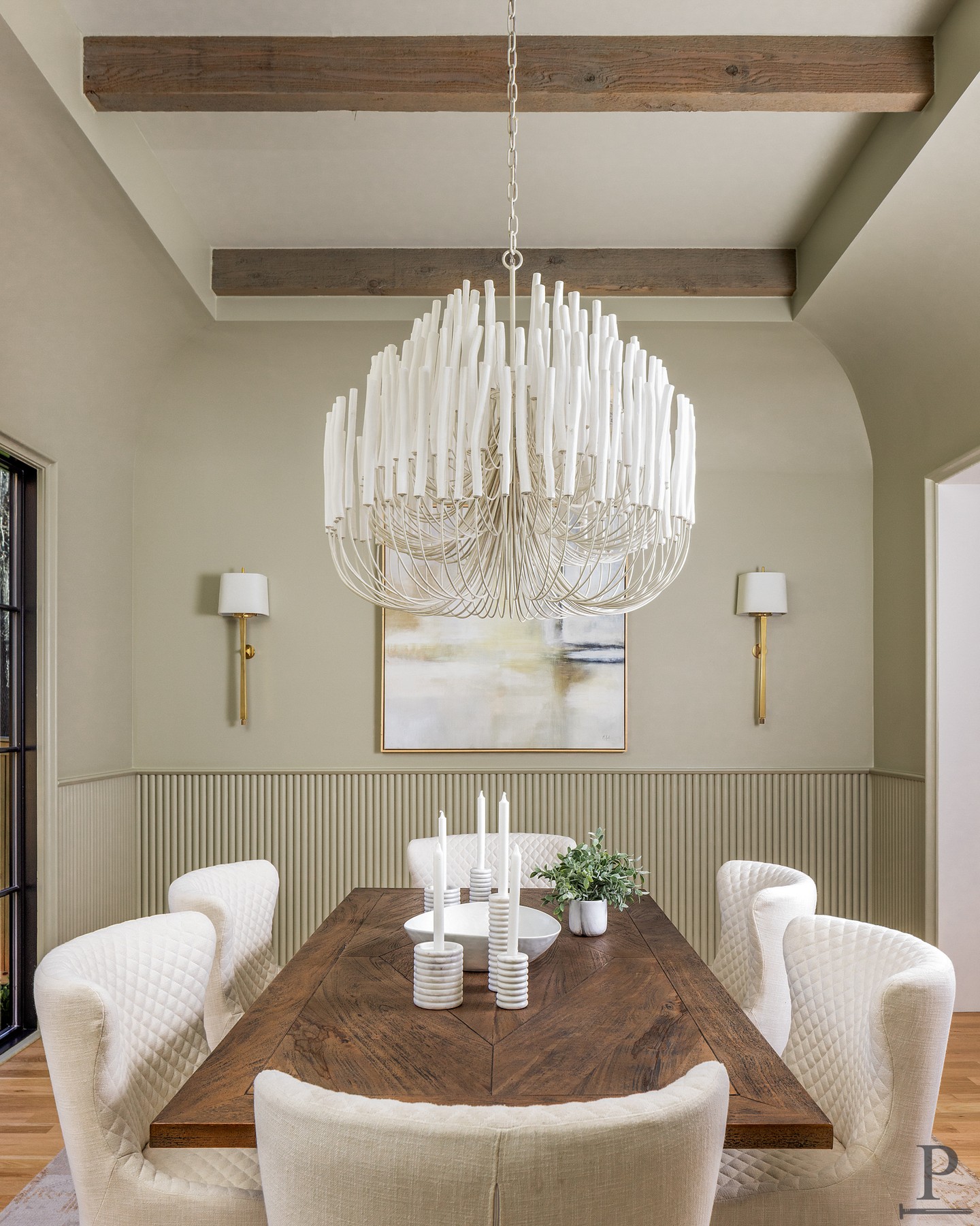 Elegant, timeless, and ready for memorable dinners ✨ This formal dining room, with walls painted in Benjamin Moore Spanish Olive, invites you to linger. Are you drawn to the timeless charm of a classic formal dining space, or do you prefer the flow of an open layout? Tell us your style in the comments!
