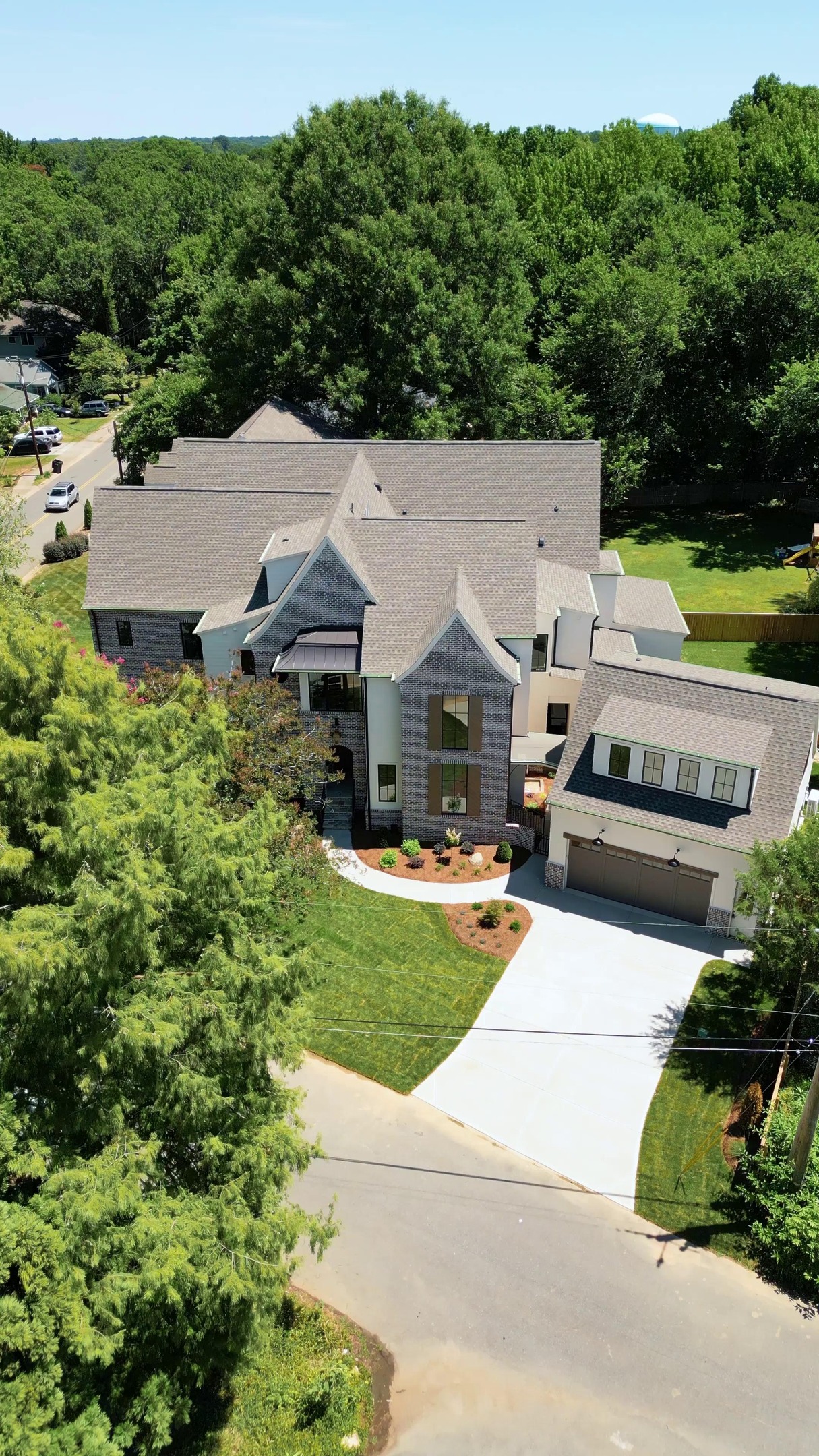 Step inside and feel right at home ✨ Every classic detail comes together to create a space that’s truly special 🏡 Where every arrival feels like a warm welcome 🌿