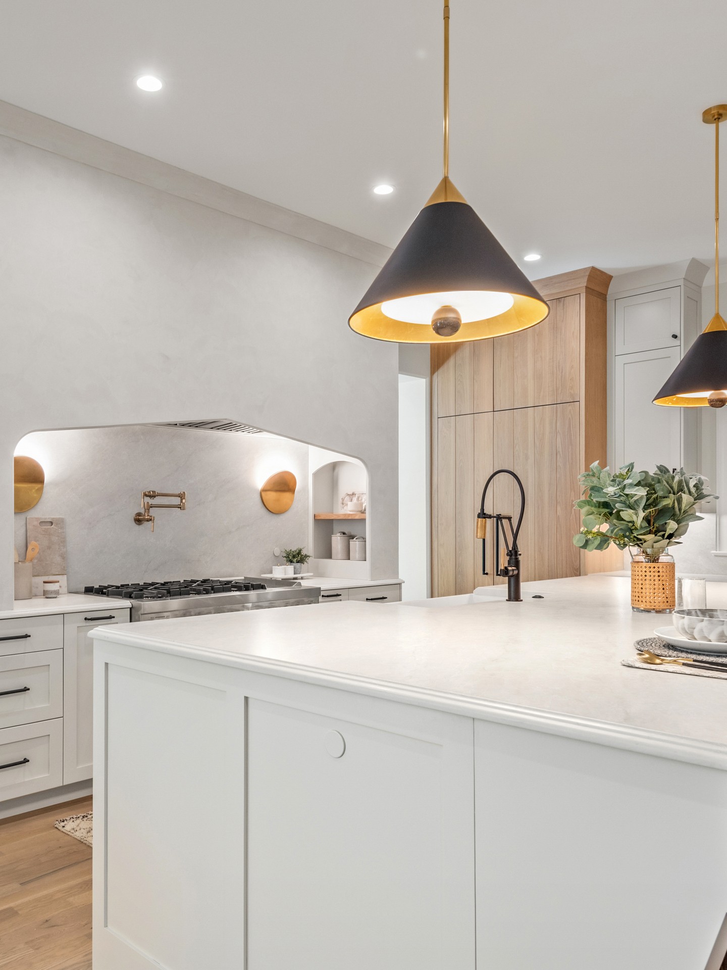 Taj Mahal quartz, a custom plaster range hood, and a light-filled scullery. ✨
What more could a kitchen need?
4110 Melchor Ave is ready to welcome you home.